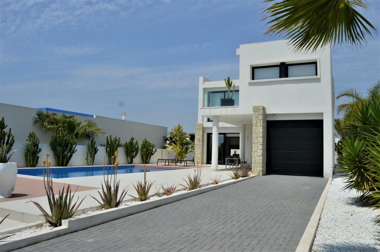 Villa With Private Pool Llobregales Экстерьер фото