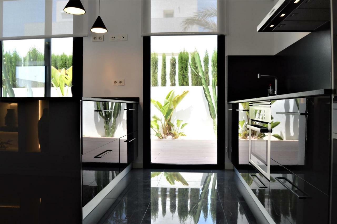 Villa With Private Pool Llobregales Экстерьер фото